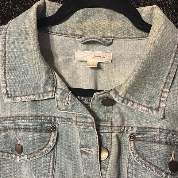 Faith 21 Cropped Jean Jacket - Picture 4 of 9